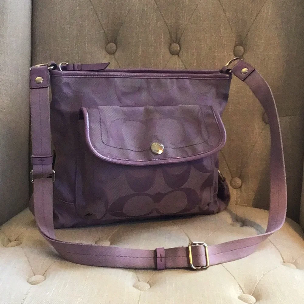 Coach great condition - Picture 1 of 9